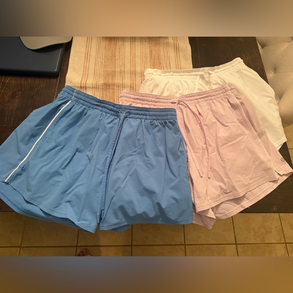 Lululemon Court High Rise 3” shorts - Picture 1 of 2